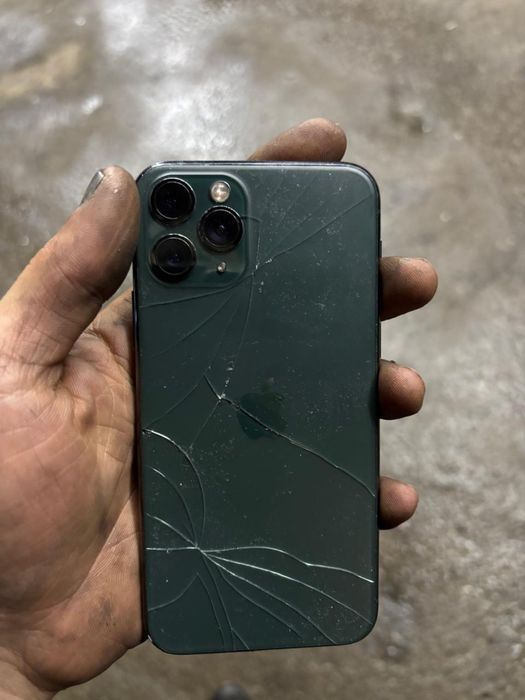 Продам айфон 11 про