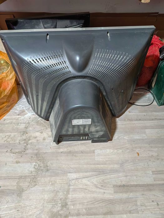 Телевизоры LG 3 штуки