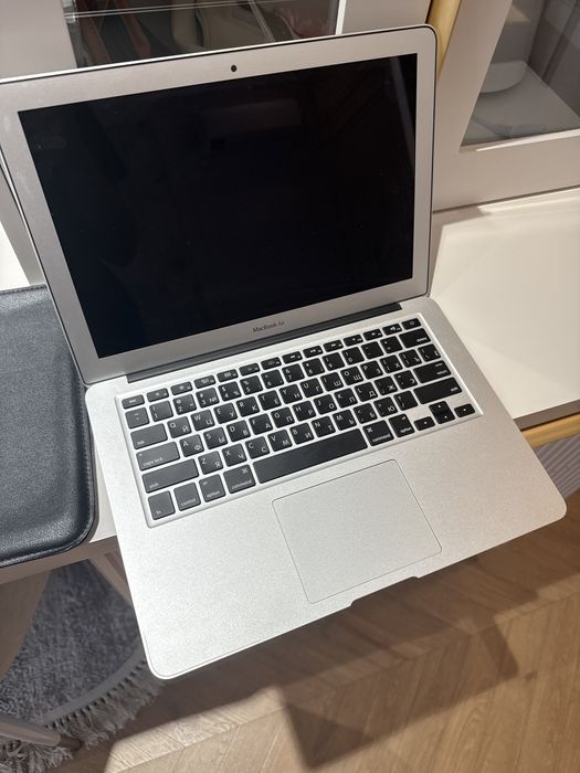 MacBook Air 13” (Mid 2012)
