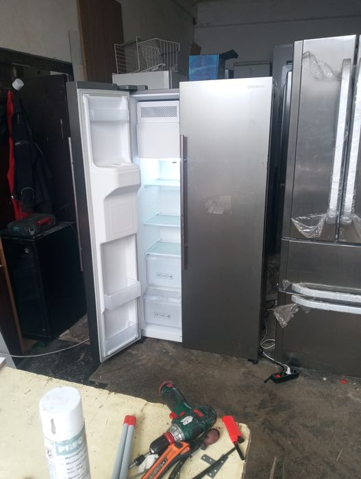 Frigider Samsung Side by Side