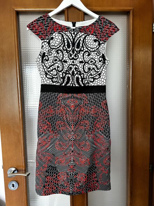 Дамски рокли - различни модели; нови с етикет