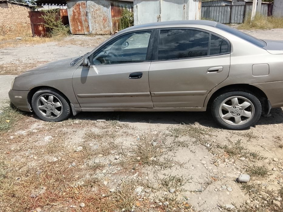 Hyundai avante 2001