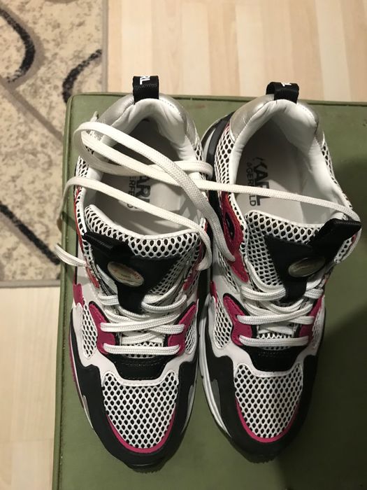 Маратонки  Nike air