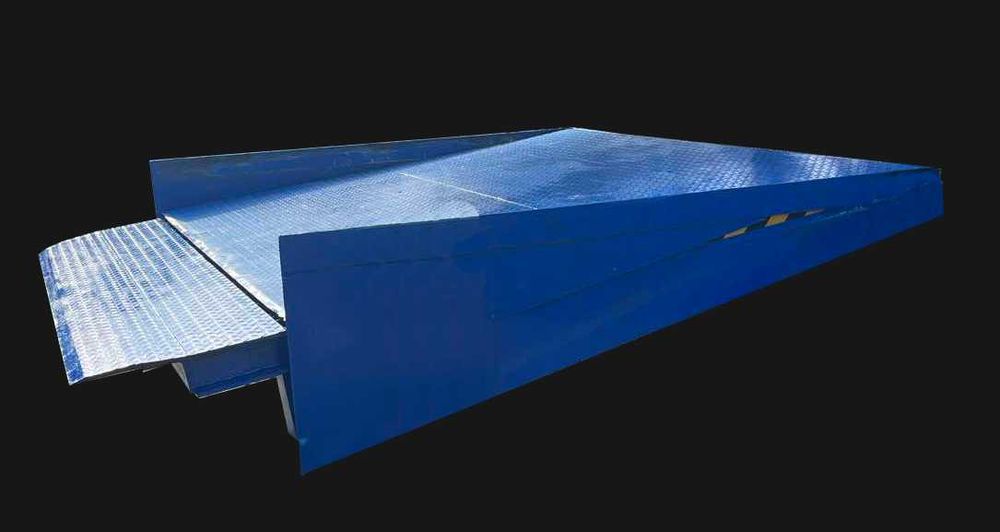 Продавам електро-хидравлична изравнителна рампа с телескопичен език