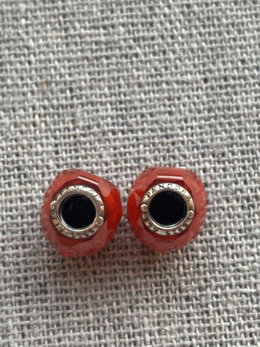 Pandora талисмани и гривни