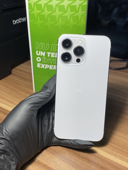 iPhone 14 Pro Max • 256 GB • Silver