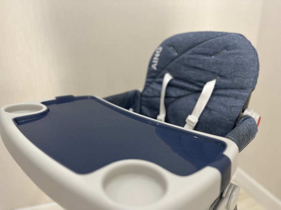 Стул для кормления фирма AING