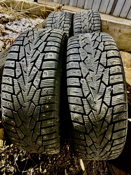 Зимние Шины R-16 205/65  Nokian Nordman-7