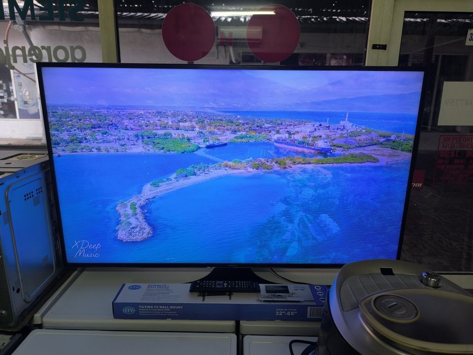 Телевизор Samsung 55 инча