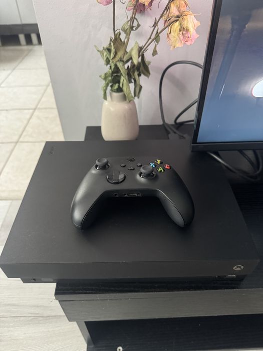 Xbox one X+controler