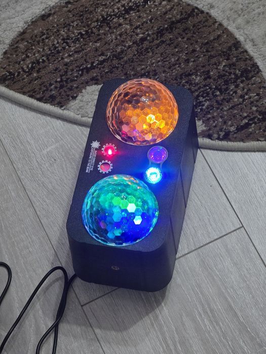 Lumina disco LED 6 in 1 cu activare pe sunet – Nouă