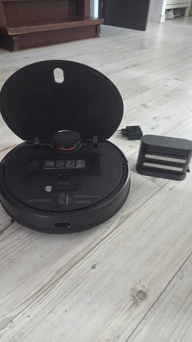 Robot Aspirator cu Functie de Spalare Xiaomi Mi Robot Vacuum-Mop Pro - Folosit Putin