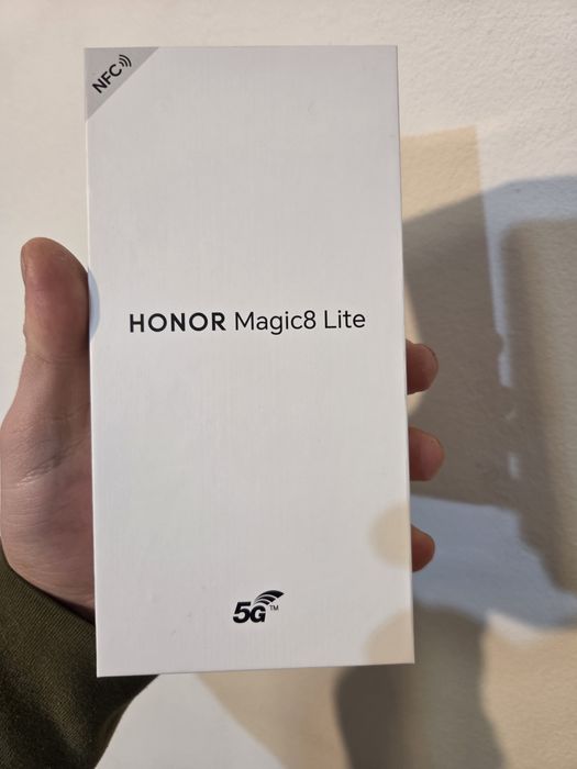 Vând Honor Magic 8 Lite Sigilat