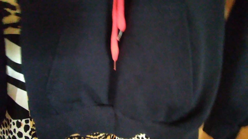 Кофта спортивная с капюшоном