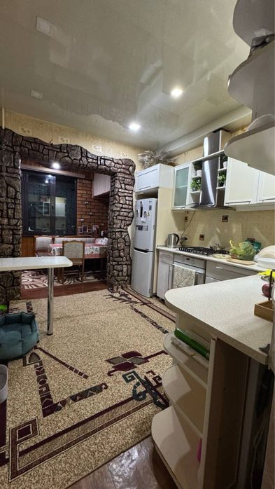 Продается 4-комнатная квартира! Янгихаётский район, массив Спутник-16