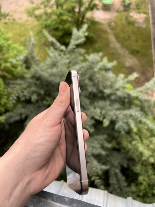 Заблокированный iphone 15 pro max