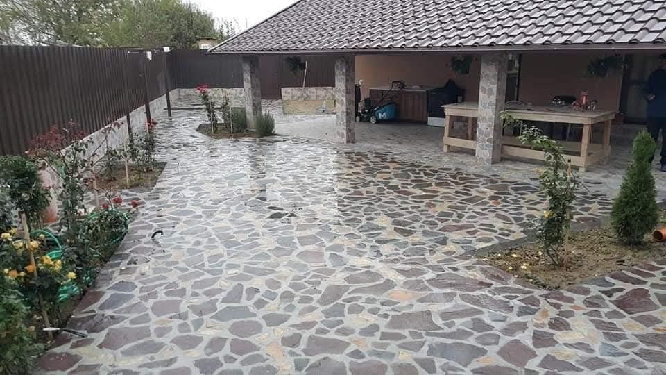 Vand si montez Piatră Naturală de Munte