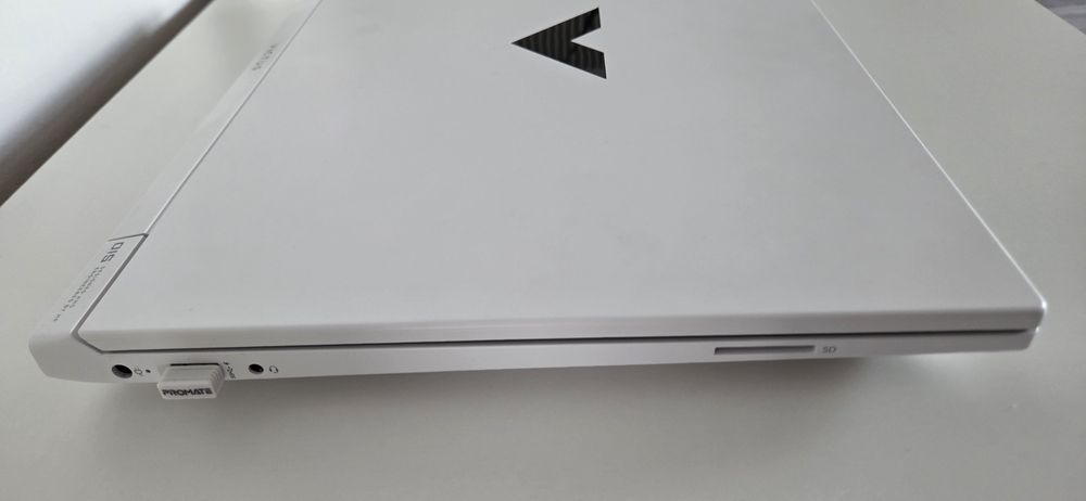 Laptop HP VICTUS   RTX5060 NOU