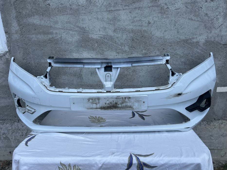 Bara fata dacia logan 3