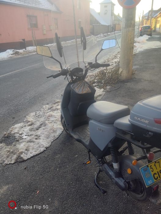 Scuter electric fara carnet