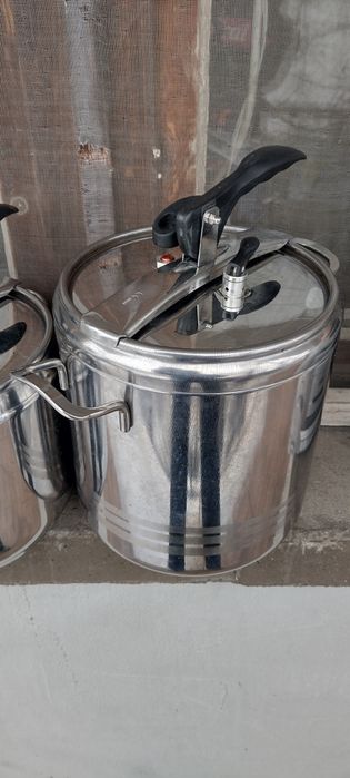 Тенджера под налягане за комбинирано готвене