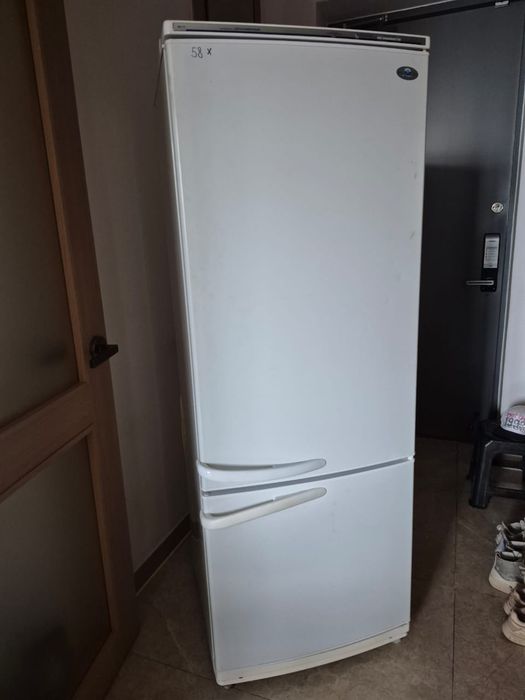 Б/У Холодильник в отличном состоянии