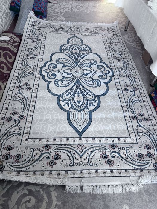 Продам ковры в хорошем состоянии