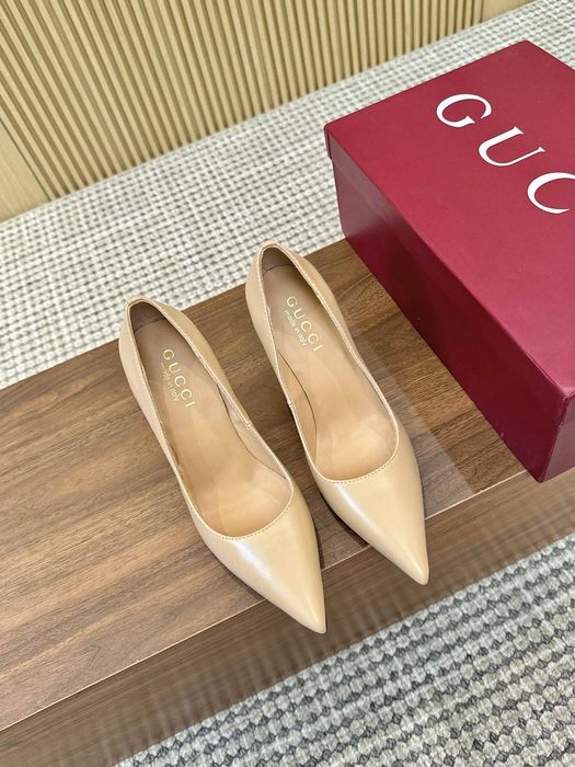 Gucci Leather Pumps – Nude Beige