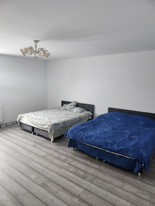 Închiriez casa duplex