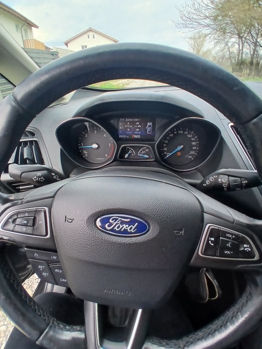 Ford C-Max 2.0 TDCi 150 CP – 2015 | Spațios, confortabil și bine întreținut.