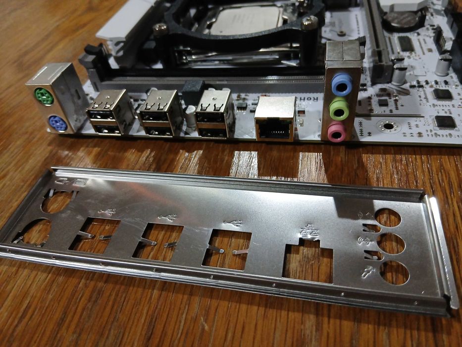 Kit Intel "i9" cu 12c/24t - alb