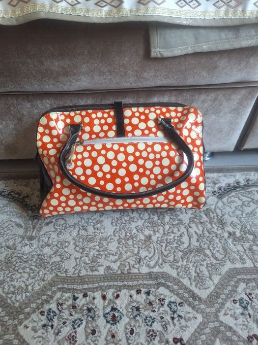 Продам женскую сумку