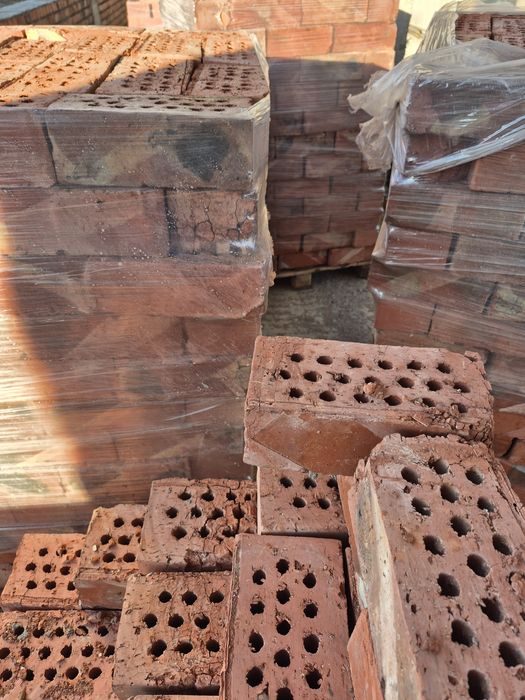 Продам кирпичи для строительства