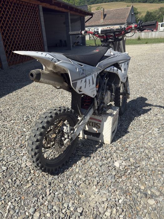 Vând Kawasaki kx 85