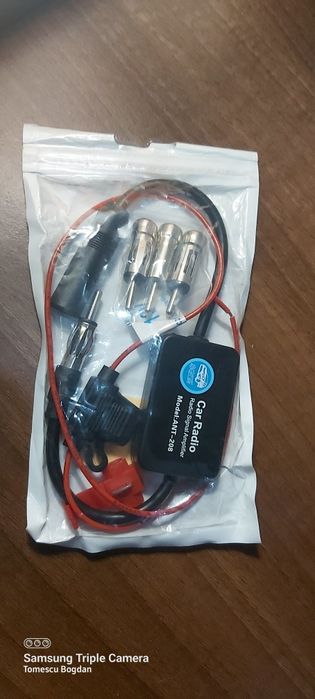 Car radio Signal amplifier ANT - 208