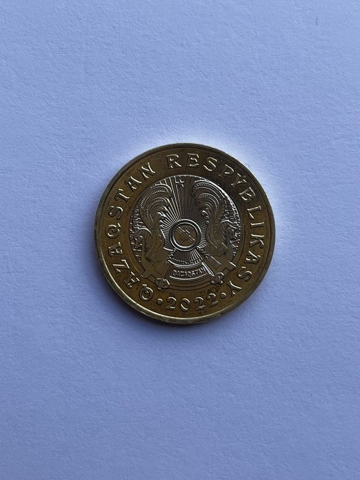 Продам монету  100тг