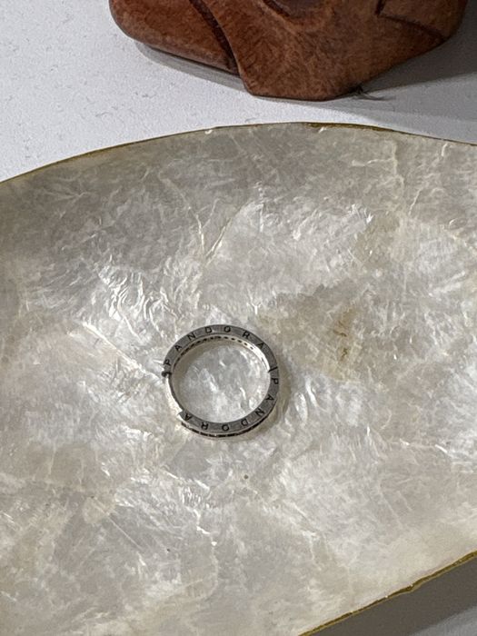 Pandora серьга-кольцо «Классика вечности»