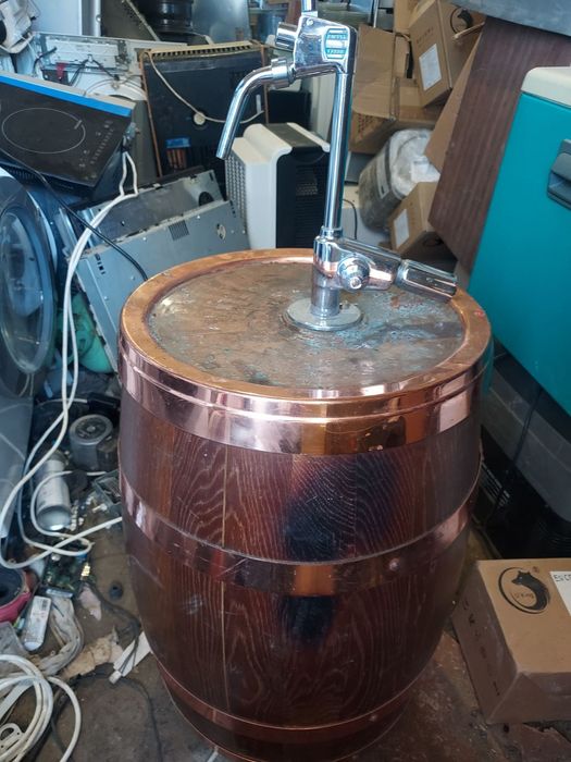 Уред за газиране и охлаждане на напитки