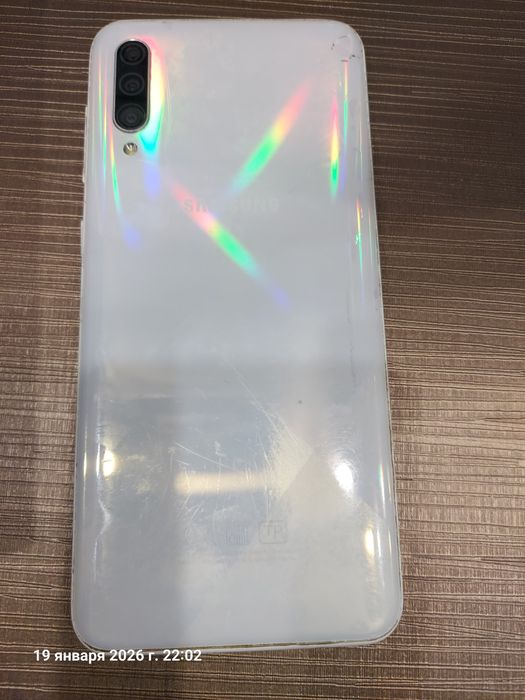 Продам смартфон Samsung A30s