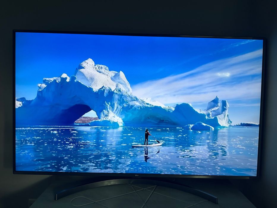 Телевизор LG 70 инча