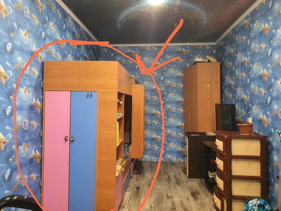 Отдам бесплатно самовывозом двухярусную кровать детскую