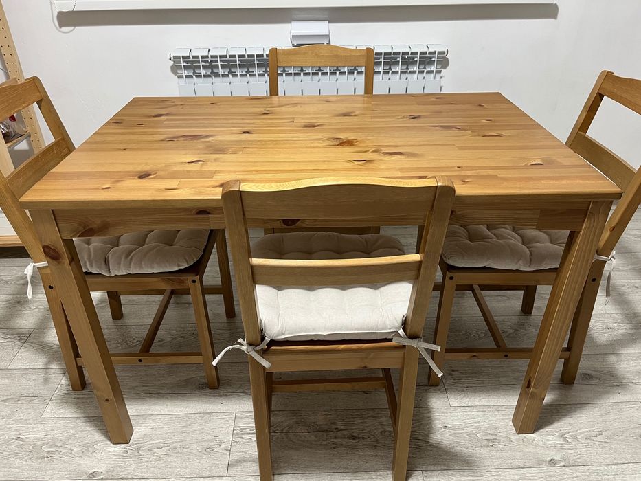 Стол обеденный и стулья IKEA