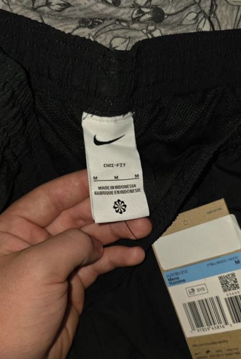 Pantaloni nike academy pentru fotball sau casual 300lei negociabil