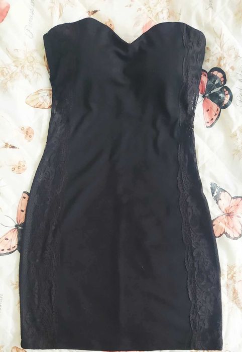 Малка черна рокля със странична дантела, М, нова