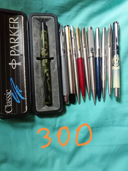 Продавам писалки и химикали