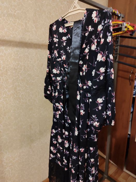 Вечерние платья продам