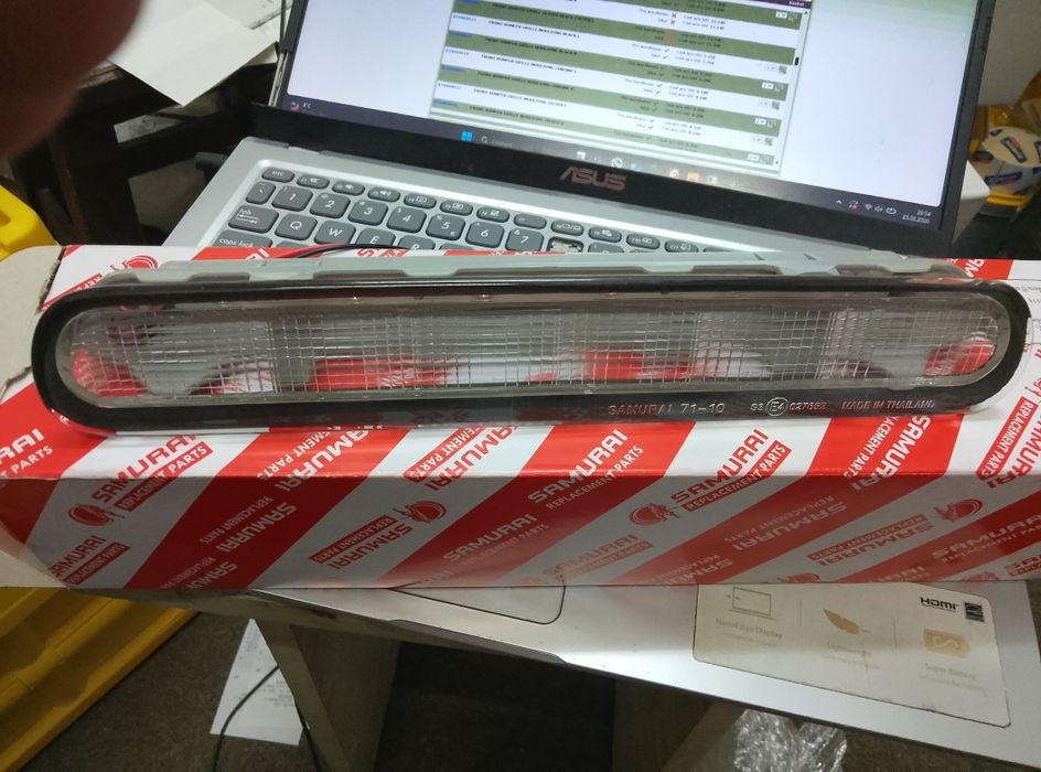 Stop oblon Toyota hi-lux hilux lampa stop hilux piese caroserie hilux