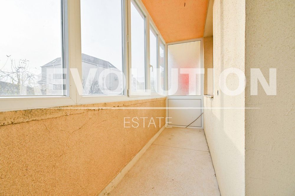 Двустаен апартамент в ж.к. Овча купел .