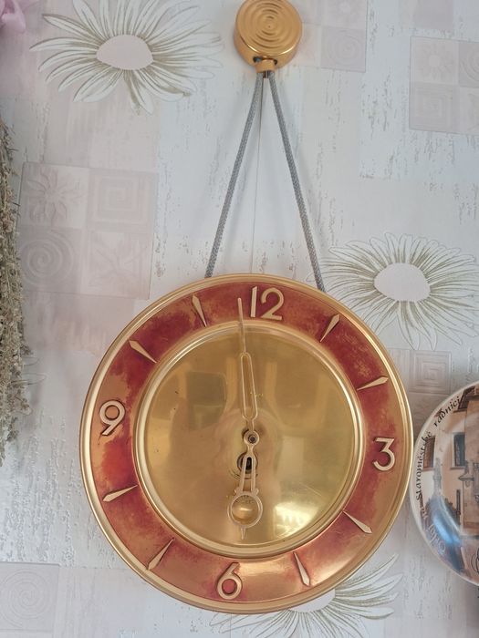 Продам  часы Маяк