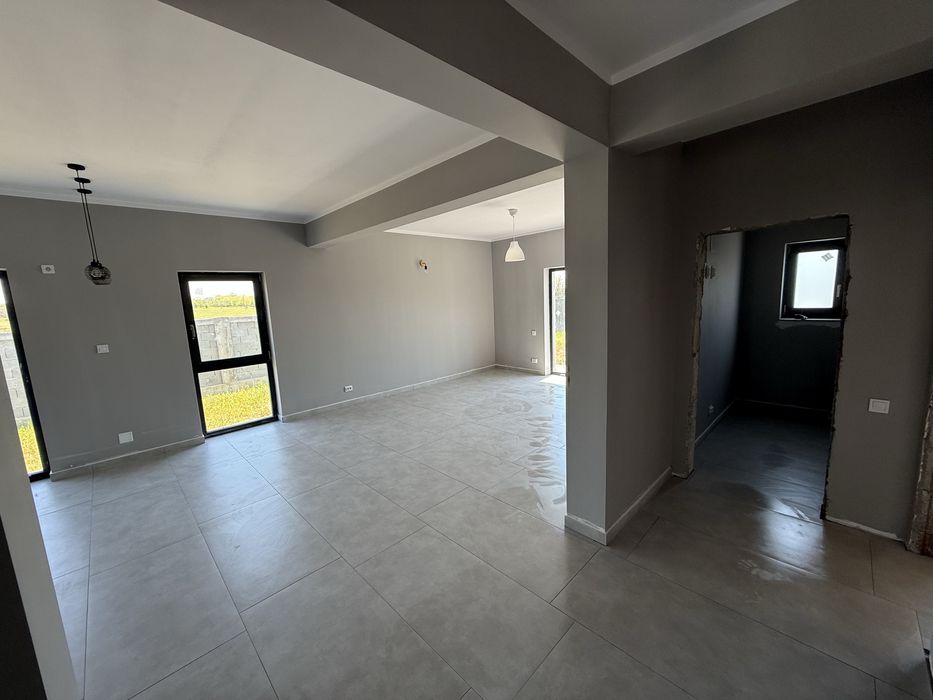 Casa zona Ford , Ionumi , Selgros cu gaz ,curent ,apa si canalizare
